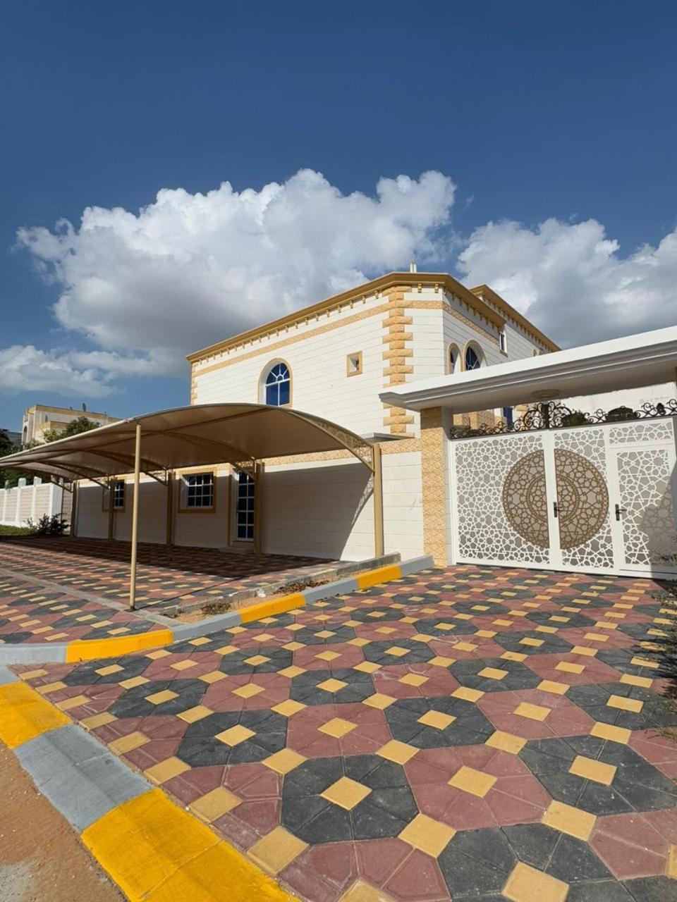 International Abu-Dhabi Hostel Villa Абу-Даби Экстерьер фото