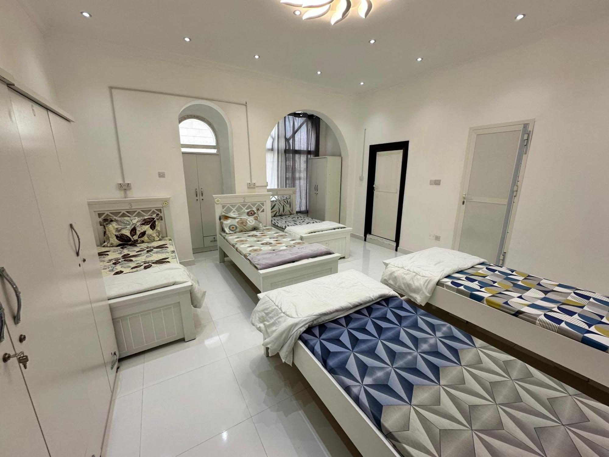 International Abu-Dhabi Hostel Villa Абу-Даби Экстерьер фото