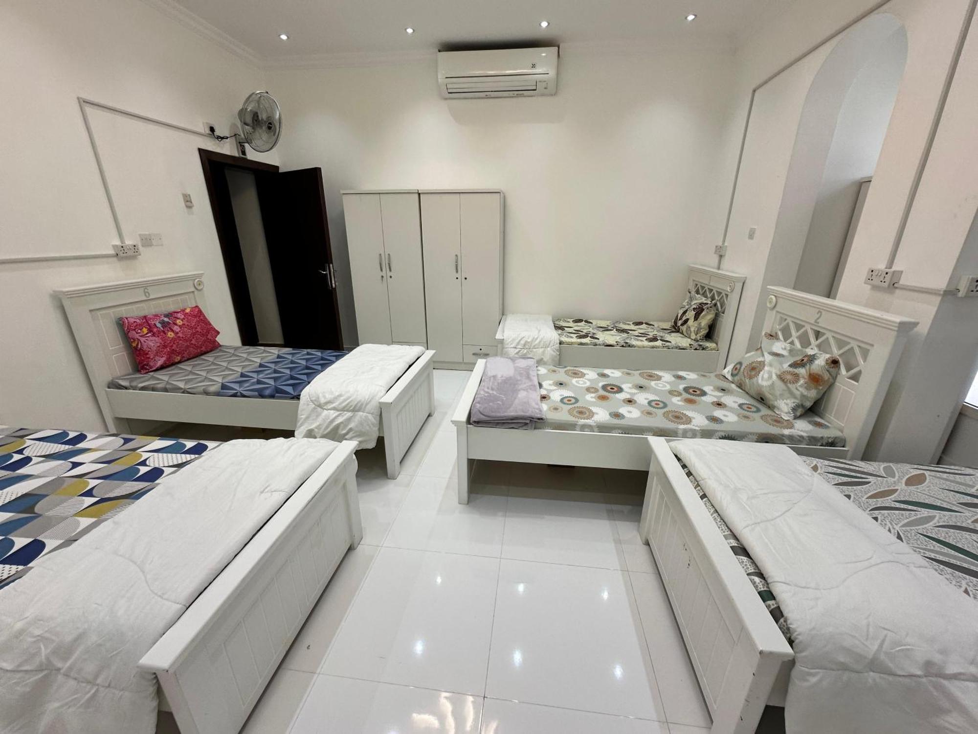 International Abu-Dhabi Hostel Villa Абу-Даби Экстерьер фото