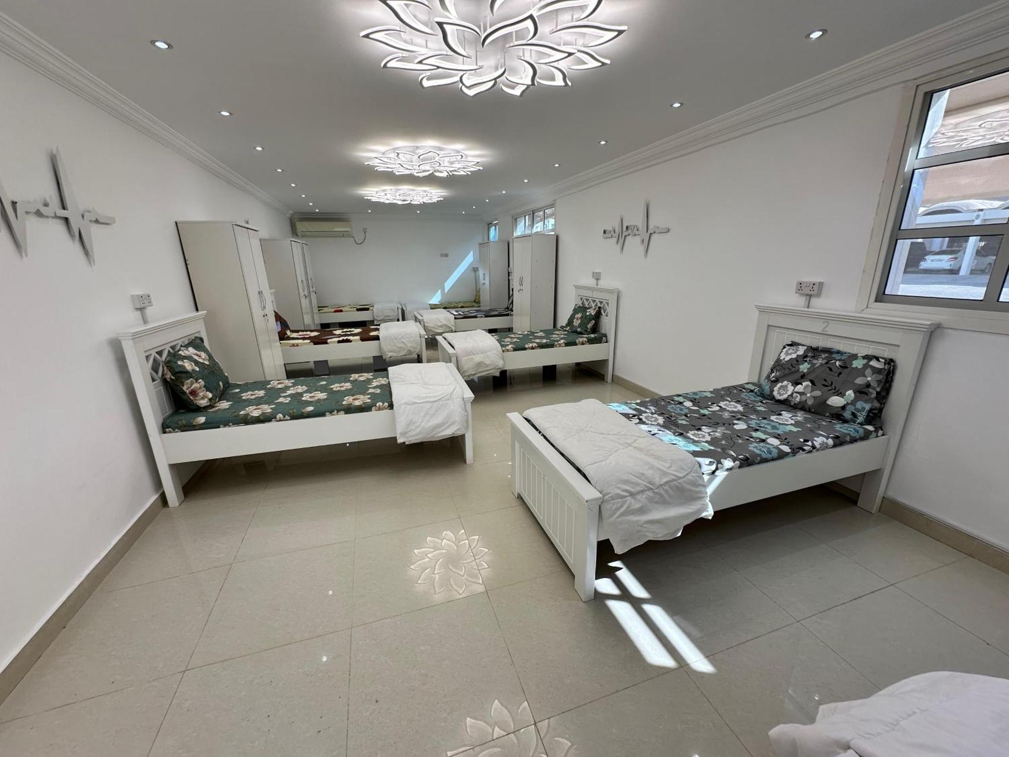International Abu-Dhabi Hostel Villa Абу-Даби Экстерьер фото