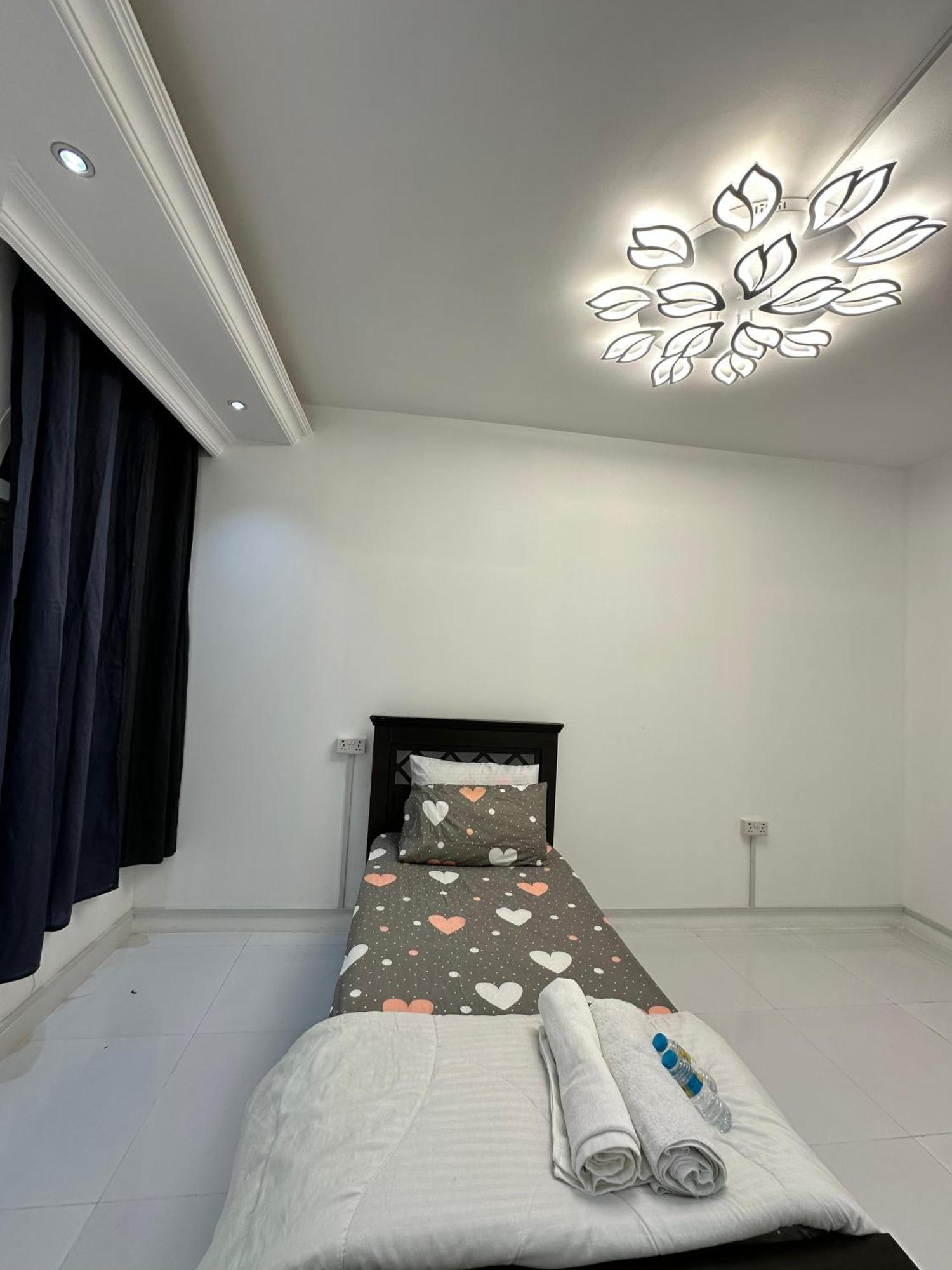 International Abu-Dhabi Hostel Villa Абу-Даби Экстерьер фото