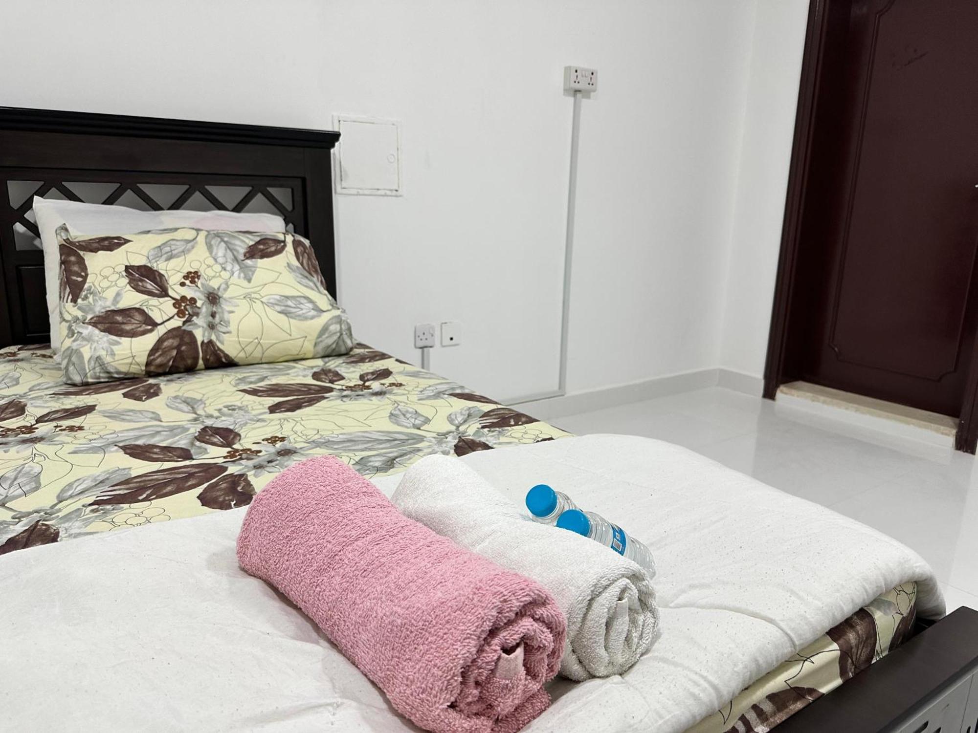 International Abu-Dhabi Hostel Villa Абу-Даби Экстерьер фото