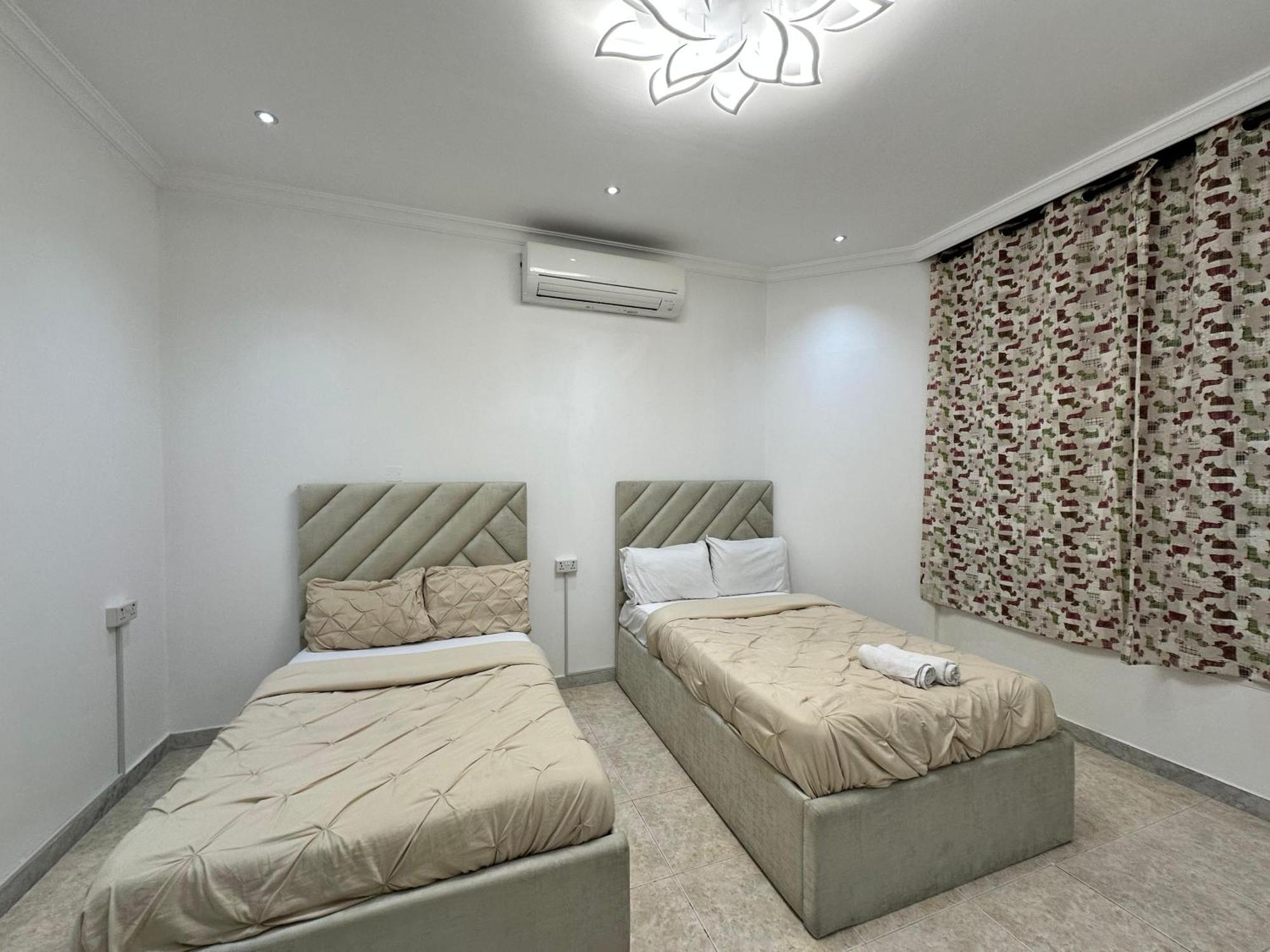 International Abu-Dhabi Hostel Villa Абу-Даби Экстерьер фото